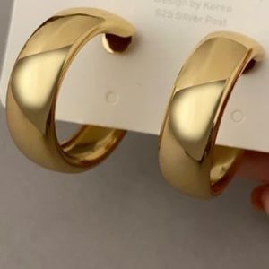 NWT GORGEOUS 18k GOLD PLATED HOOP EARRINGS